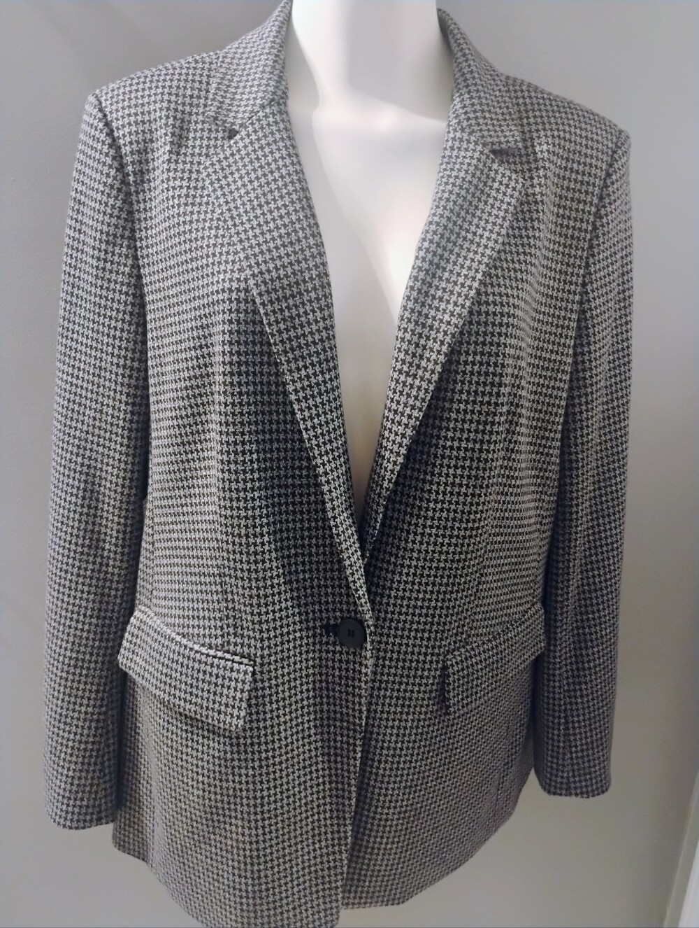 Women's LOFT Size 10 Grey Black Houndstooth One Button Blazer